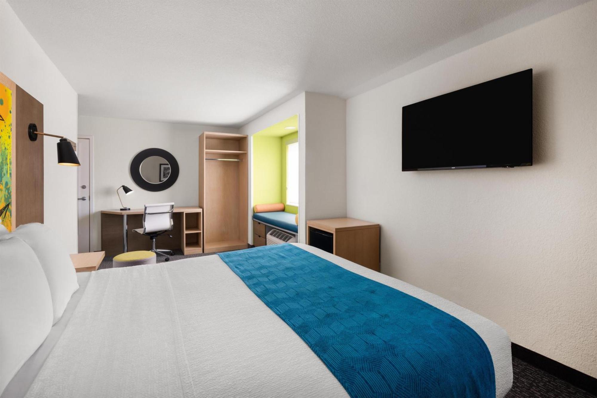 King Room,1739410451:JPEG